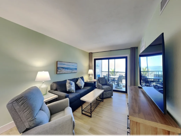 Gulf Front Fetaway with Incredible Views in Fort Myers Beach