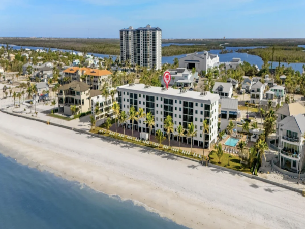 Gulf Front Fetaway with Incredible Views in Fort Myers Beach