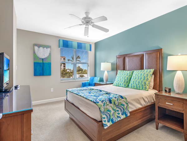 Fort Myers Beach Vacation Rental | 2-Bedroom Gulf-View Condo with Pool