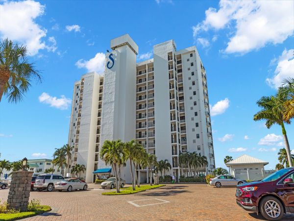 Fort Myers Condo 1021968