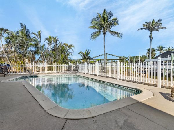 Fort Myers Beach Luxury Vacation Rental  4-Bed Waterfront Villa with Pool