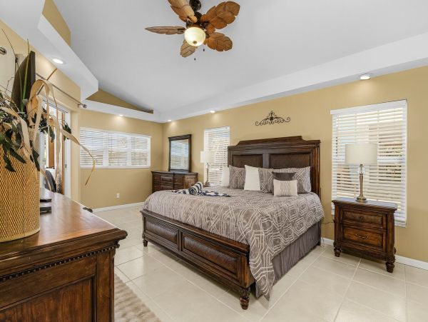 Fort Myers Beach Luxury Vacation Rental  4-Bed Waterfront Villa with Pool