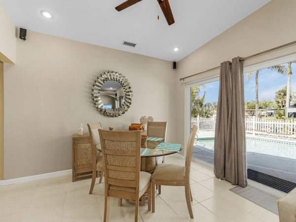 Fort Myers Beach Luxury Vacation Rental  4-Bed Waterfront Villa with Pool