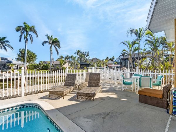 Fort Myers Beach Luxury Vacation Rental  4-Bed Waterfront Villa with Pool