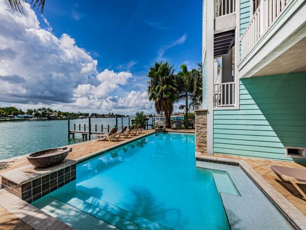 Bay Front Vacation Condo in Treasure Island Sleeps 14 Guests