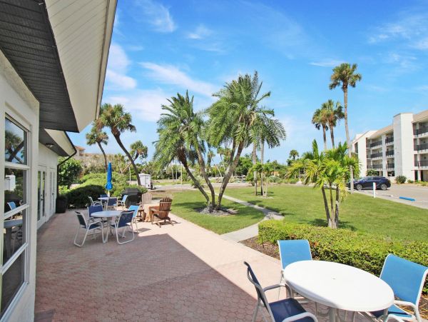 Longboat Key Vacation Rental - Two Bedroom Condo with Bay Views & Beach Access