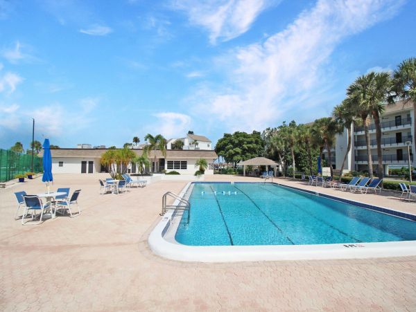 Longboat Key Vacation Rental - Two Bedroom Condo with Bay Views & Beach Access