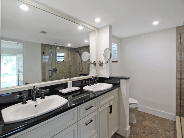 Longboat Key Vacation Rental - Two Bedroom Condo with Bay Views & Beach Access