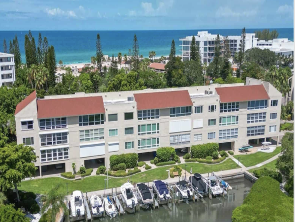 Longboat Key Vacation Rental - Two Bedroom Condo with Bay Views & Beach Access