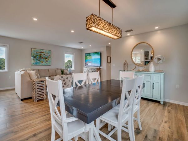 Luxury Holmes Beach 3 Bedroom Pool House