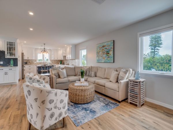 Luxury Holmes Beach 3 Bedroom Pool House