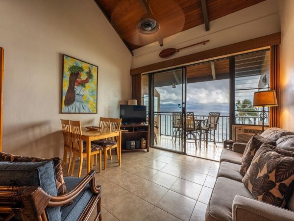MAUI 2 BEDROOM WITH LOFT SLEEPS 6