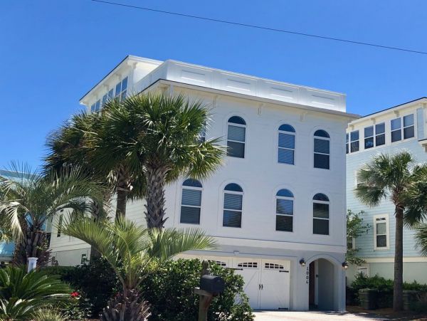 Luxury 8 Bedroom Vacation Home in Isle of Palms Sleeps 8