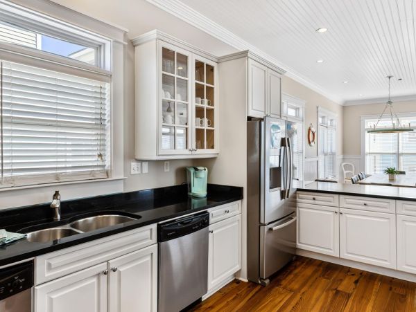 Luxury 8 Bedroom Vacation Home in Isle of Palms Sleeps 8