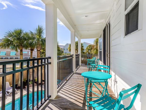 Luxury 8 Bedroom Vacation Home in Isle of Palms Sleeps 8