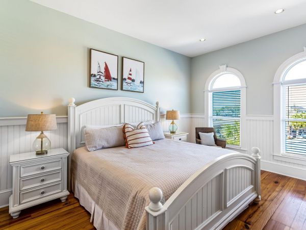 Luxury 8 Bedroom Vacation Home in Isle of Palms Sleeps 8