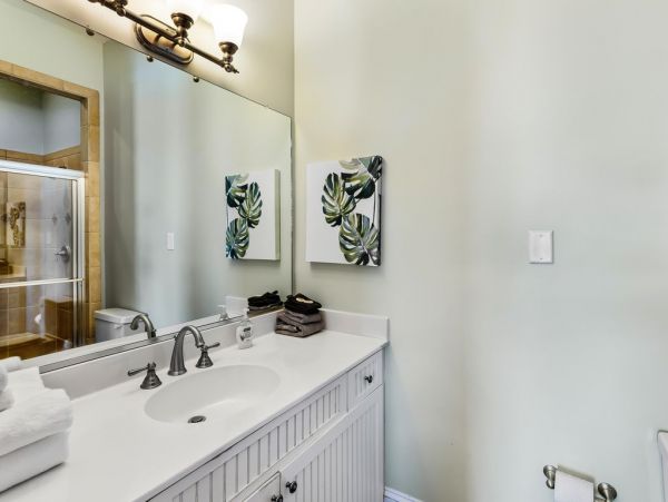 Luxury 8 Bedroom Vacation Home in Isle of Palms Sleeps 8