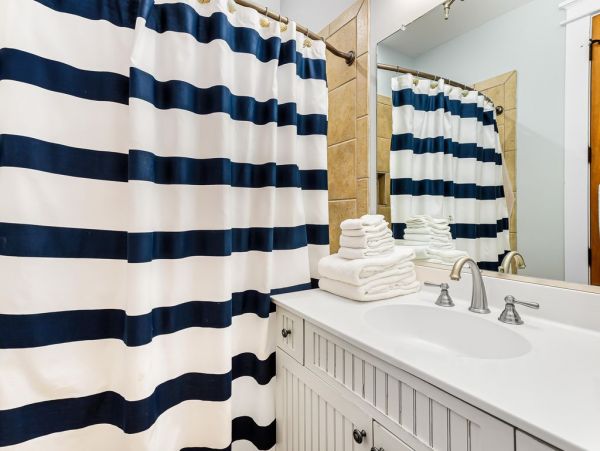 Luxury 8 Bedroom Vacation Home in Isle of Palms Sleeps 8
