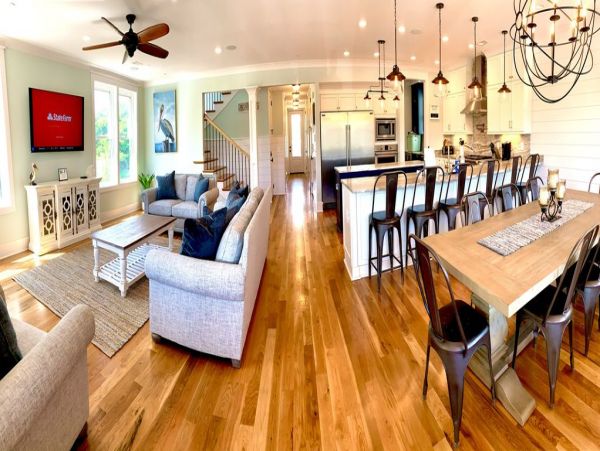 Isle of Palms Home with 6 Bedrooms