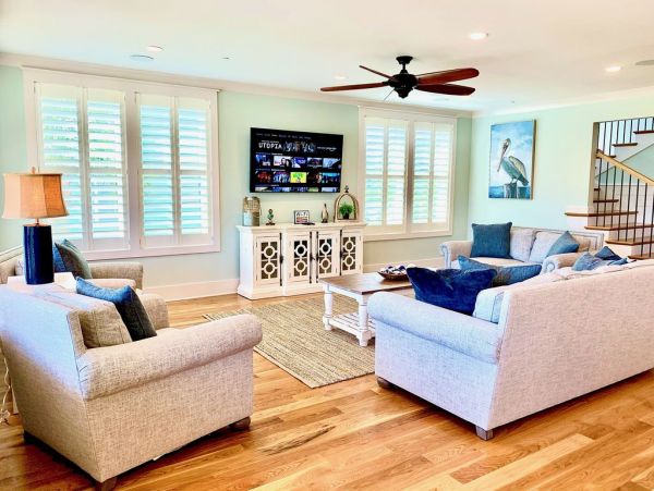 Isle of Palms Home with 6 Bedrooms