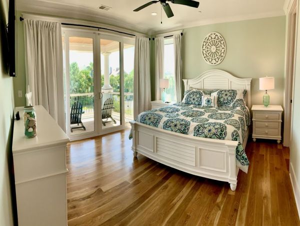 Isle of Palms Home with 6 Bedrooms