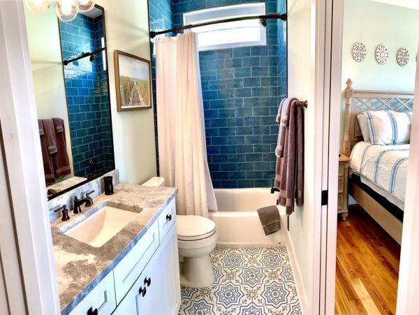 Isle of Palms Home with 6 Bedrooms