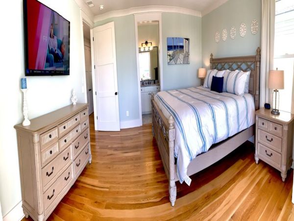 Isle of Palms Home with 6 Bedrooms