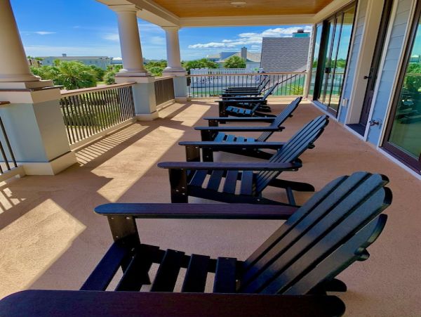 Isle of Palms Home with 6 Bedrooms