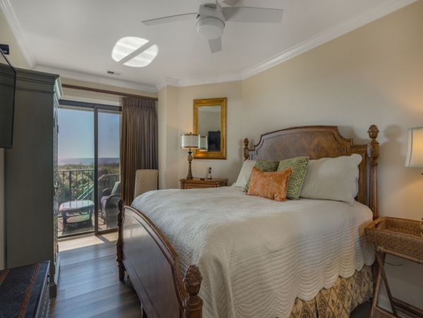 Oceanfront Vacation Villa in Hilton Head Sleeps 8 Guests