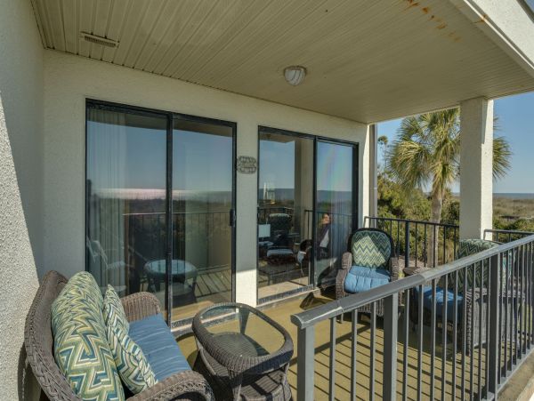Oceanfront Vacation Villa in Hilton Head Sleeps 8 Guests
