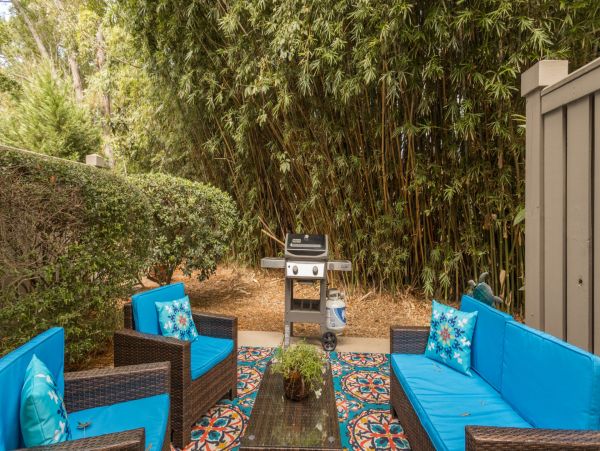 Hilton Head Vacation Condo Three Bedroom Walk to Beach