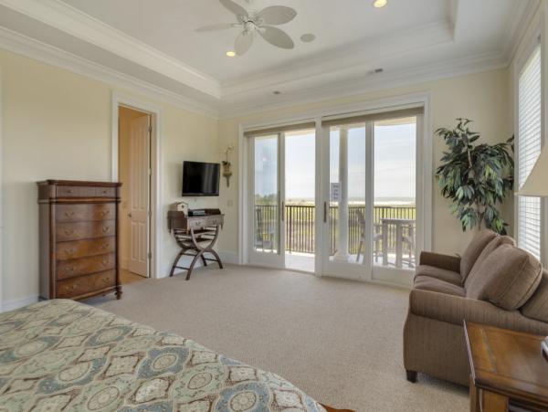 Hilton Head Luxury Stroll to The Beach Wow