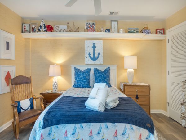 Lovely Condo with 2 Bedrooms & Ocean Views in Hilton Head