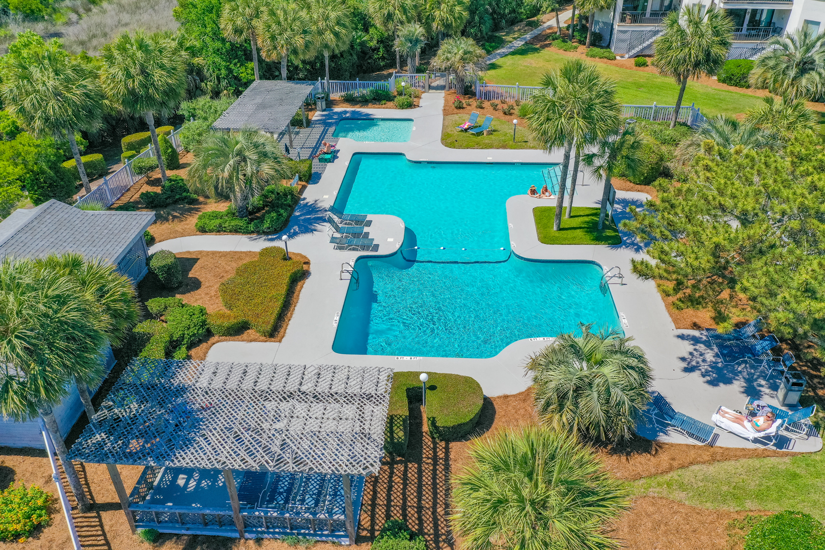 Lovely Condo with 2 Bedrooms & Ocean Views in Hilton Head