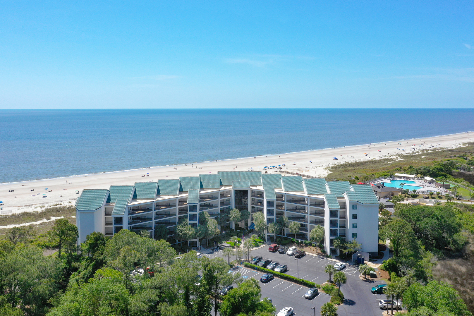 Lovely Condo with 2 Bedrooms & Ocean Views in Hilton Head