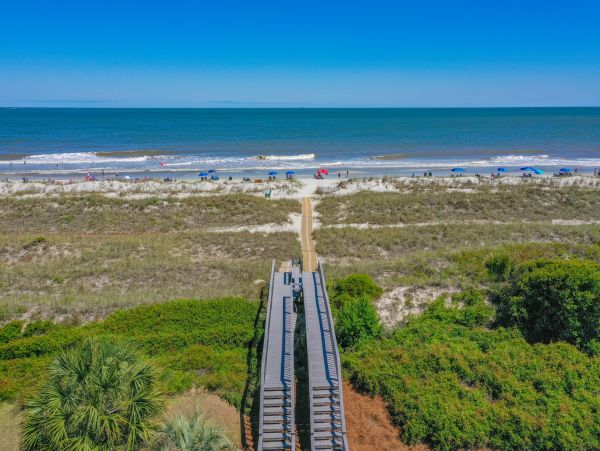 Lovely Condo with 2 Bedrooms & Ocean Views in Hilton Head