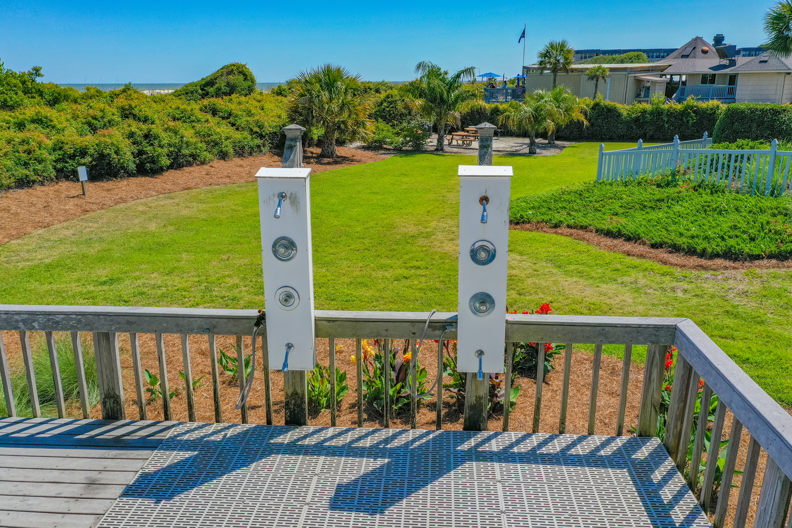 Lovely Condo with 2 Bedrooms & Ocean Views in Hilton Head