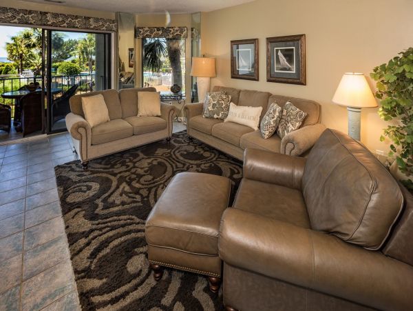 A Lovely Villa Style Condo Amazing Steps to Sandy Beach