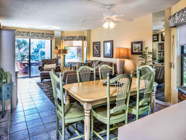 A Lovely Villa Style Condo Amazing Steps to Sandy Beach