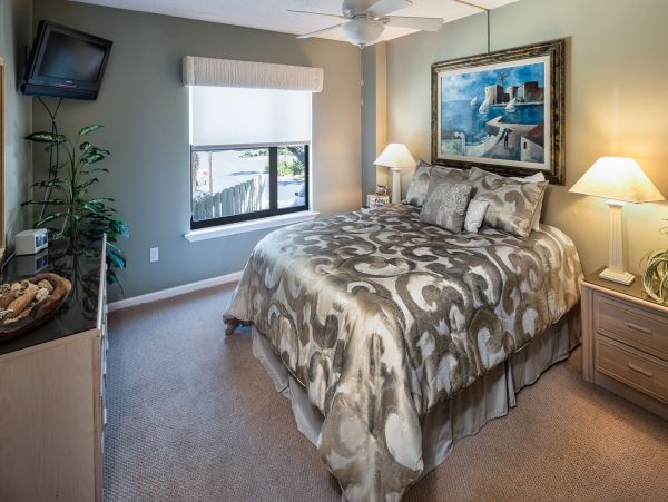 A Lovely Villa Style Condo Amazing Steps to Sandy Beach