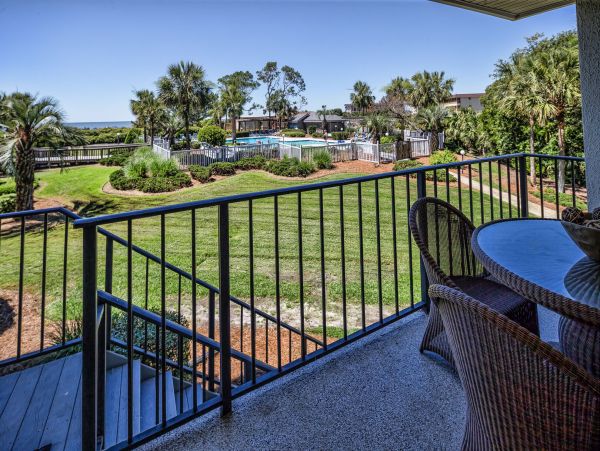 A Lovely Villa Style Condo Amazing Steps to Sandy Beach