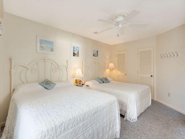HILTON HEAD FOLLY FIELD 3 BEDROOM SLEEPS 10