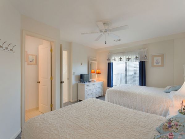 HILTON HEAD FOLLY FIELD 3 BEDROOM SLEEPS 10