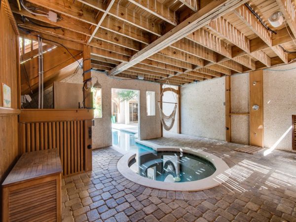 Fabulous 7 Bedroom 5 Homes to the Beach