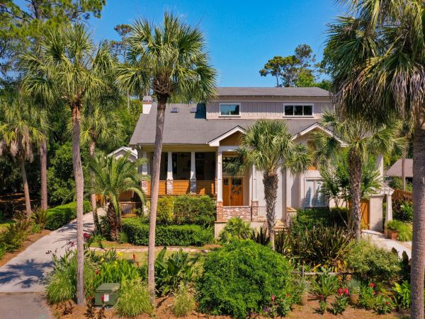 Fabulous 7 Bedroom 5 Homes to the Beach