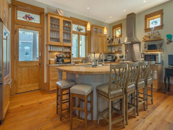 Fabulous 7 Bedroom 5 Homes to the Beach