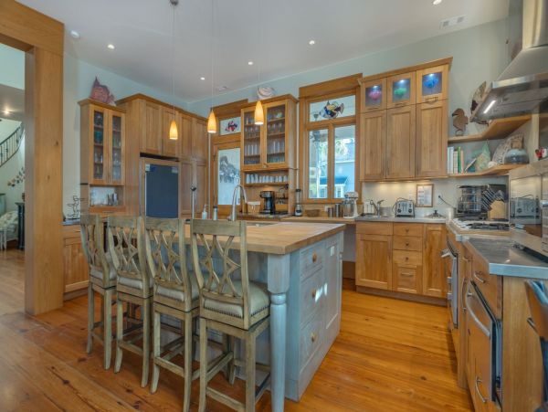 Fabulous 7 Bedroom 5 Homes to the Beach