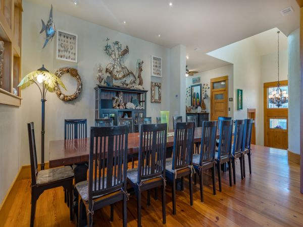 Fabulous 7 Bedroom 5 Homes to the Beach