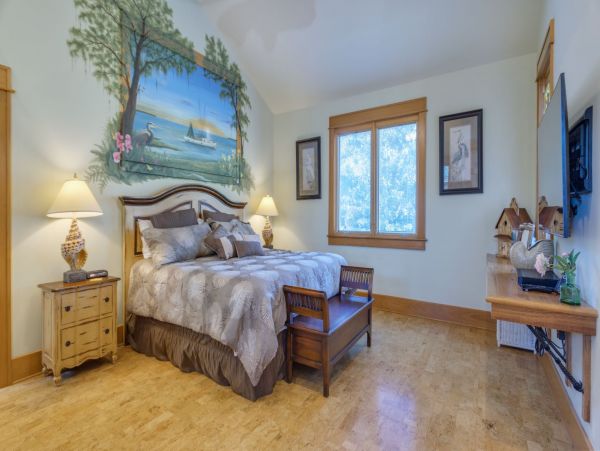 Fabulous 7 Bedroom 5 Homes to the Beach