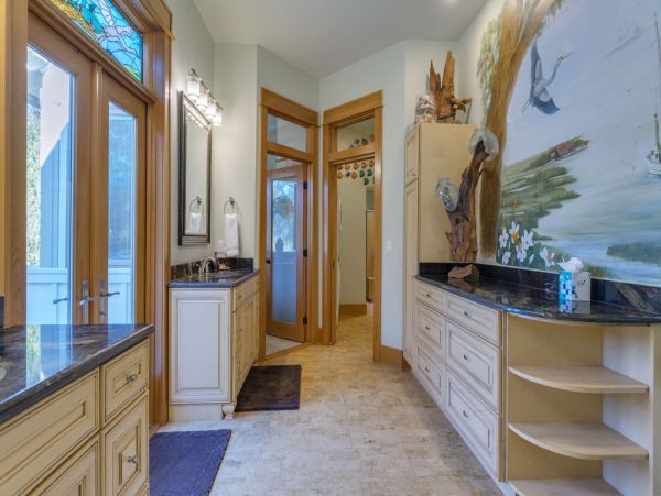 Fabulous 7 Bedroom 5 Homes to the Beach